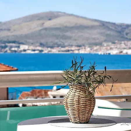 Stunning In Okrug Gornji With Wifi Trogir