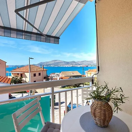 Stunning In Okrug Gornji With Wifi * Trogir