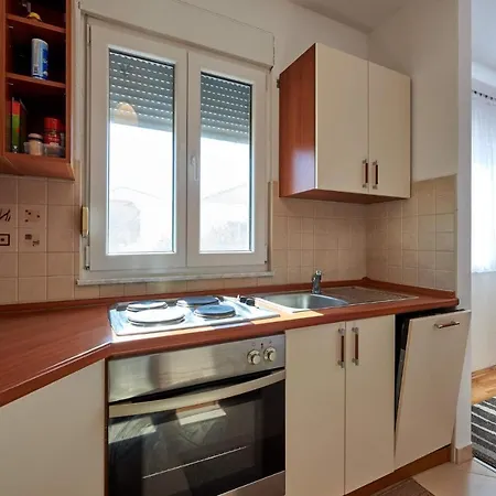 Stunning In Okrug Gornji With Wifi Trogir