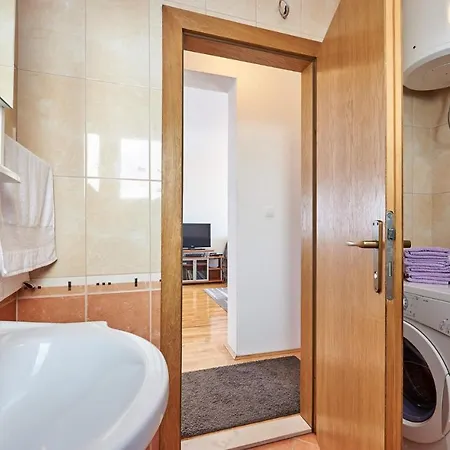Stunning In Okrug Gornji With Wifi Trogir