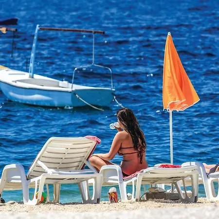 Apartment Stunning In Okrug Gornji With Wifi Trogir
