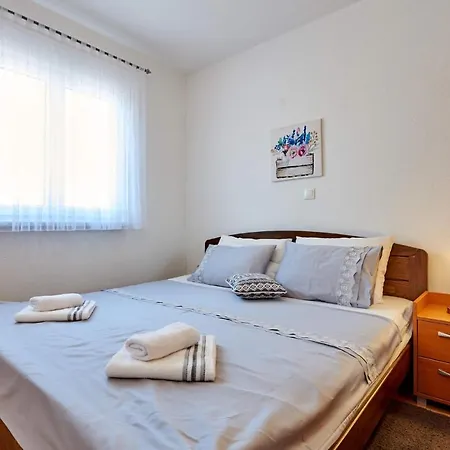 Stunning In Okrug Gornji With Wifi * Trogir
